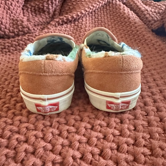 Vans Classic Slip On Suede Sherpa Sneaker - Picture 5 of 5